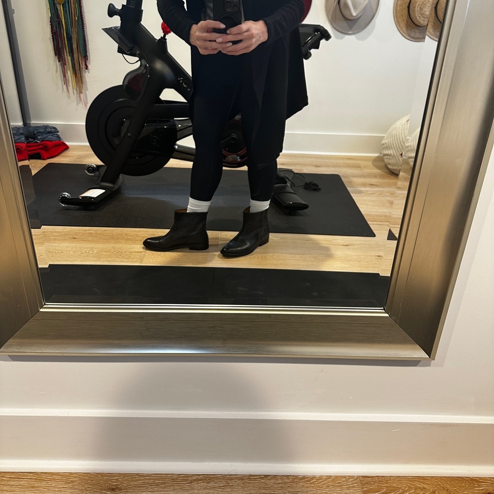 Cropped Golden Goose Boots - Picture 7 of 7
